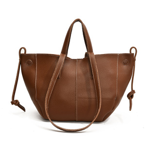 <span class=keywords><strong>Sac</strong></span> fourre-tout à bandoulière de style français en cuir PU imperméable, motif grain de litchi, simple, décontracté, grande capacité, avec surpiqûres - Product Image 5
