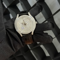 Montre mécanique de luxe en moissanite, boîtier en acier inoxydable, bracelet en cuir véritable, cadran saphir, disponible à la vente