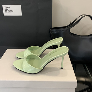 Sandalias Tipo Mule <span class=keywords><strong>de</strong></span> Tacón Stiletto en <span class=keywords><strong>Charol</strong></span> para Mujer, Tacones Elegantes Sin Cierre, <span class=keywords><strong>Zapatos</strong></span> <span class=keywords><strong>de</strong></span> Vestir <span class=keywords><strong>de</strong></span> Oficina Personalizables OEM ODM Tallas Grandes EU US - Product Image 4