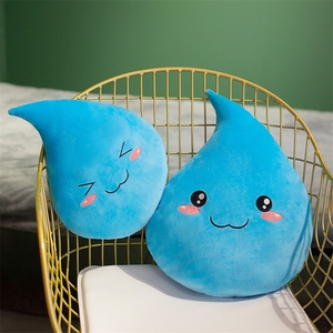 Nuovo Peluche Blu a Forma di Goccia d'Acqua, Giocattolo Carino con Faccia Sorridente e Occhi Storti - Product Image 2