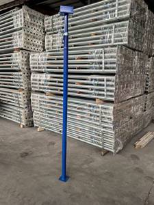 Étais métalliques télescopiques en acier avec têtes en U pour la construction hôtelière - Product Image 3