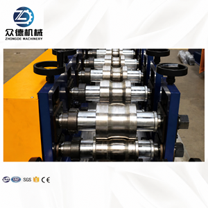 Rouleau de porte de <span class=keywords><strong>volet</strong></span> <span class=keywords><strong>roulant</strong></span> personnalisable formant la machine Rouleau de porte de <span class=keywords><strong>volet</strong></span> formant la machine prix d'usine meilleure qualité - Product Image 3