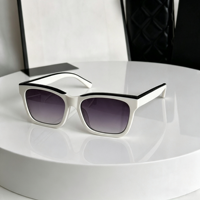 Lunettes de soleil classiques colorées vintage à grande monture, verres dégradés, unisexe, carrées, UV400, amincissantes, pour visage épuré, pour adulte, voyage