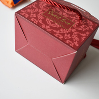 Coffret cadeau en papier de luxe personnalisé FSC avec nœud papillon pour bonbons chocolat collations gâteau aux pommes avec poignée en corde impression logo