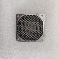 Grille d'aération en nid d'abeille en acier inoxydable sur mesure pour armoires industrielles