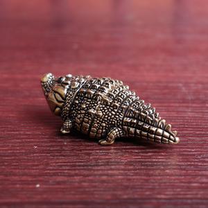 1 Buah Dekorasi Retro Lucu Buatan Tangan Buaya Kuningan Dekorasi Meja Kantor Rumah Hiasan Kerajinan Tangan Hewan Peliharaan Teh - Product Image 5