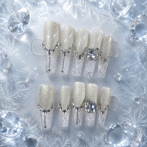 Uñas Postizas con Brillo Plateado y Diamantes de Imitación, Uñas Acrílicas Brillantes de Cobertura Completa para Fiestas y Bodas - Product Image 4