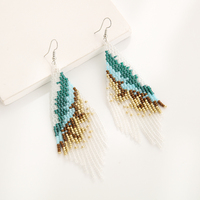 Boucles d'oreilles pendantes bohèmes indiennes pour femmes, avec perles de verre colorées et perles de rocaille, design macramé à pampilles, pour anniversaire