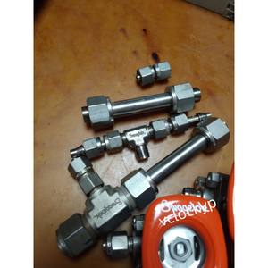 วาล์วบอลสแตนเลสสวากีล็อค ซีรีส์ 60,ท่อ OD, SS-63TS12-JK มือสอง - Product Image 4