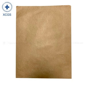 Sac en papier kraft avec logo personnalisé pour l'emballage de vêtements avec options de correspondance des couleurs au choix adhésif permanent/repositionnable - Product Image 1