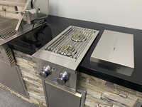 Vente directe d'usine Commercial construit en île de barbecue en acier inoxydable gaz Double brûleur latéral gril sans fumée