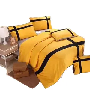 キングサイズの黒と黄色の寝具セット