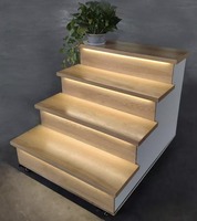 Marches d'escalier imperméables REGAL SPC/WPC antidérapantes - Résistantes à la moisissure, écologiques, faciles à installer, usage commercial intérieur