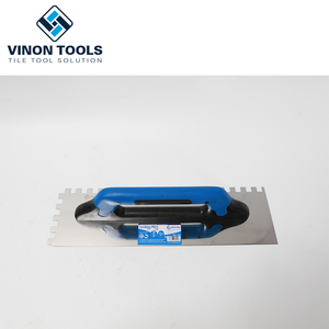 Manche de truelle crantée en pvc, truelle de plâtre, truelle à fentes professionnelle en acier inoxydable avec outils en vinyle en bois Jumbo de 280x115mm CN;SHG - Product Image 3