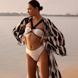 Traje de baño de una pieza para mujer, personalizado en 3D, modesto, con diseño de bikini triangular, cobertura completa, ribete festoneado, espalda recortada, ropa de playa con letras de diamantes de imitación - Product Image 4