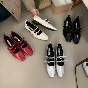 Nuevos Estilos 2025 de Sandalias Planas de Oficina con Hebilla y Punta Cuadrada para Mujer, Ideales para el Verano - Product Image 1