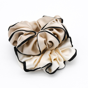 <span class=keywords><strong>De</strong></span> moda <span class=keywords><strong>de</strong></span> las mujeres <span class=keywords><strong>de</strong></span> seda satén Scrunchies <span class=keywords><strong>Pelo</strong></span> elástico para el <span class=keywords><strong>pelo</strong></span> lazos <span class=keywords><strong>de</strong></span> <span class=keywords><strong>pelo</strong></span> <span class=keywords><strong>de</strong></span> cola <span class=keywords><strong>de</strong></span> caballo titular - Product Image 1