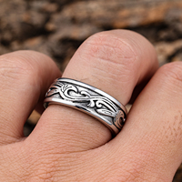 Maßgefertigter Herren-Keltischer-Wellen-Gravur-Ring aus Edelstahl Vintage-Schriftzug Hochzeitsschmuck OEM ODM