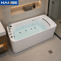 Baignoire de massage moderne en acrylique, baignoire à remous autoportante avec jets d'air et jets d'eau