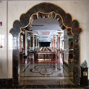 Interior Komersial Pintu Bingkai Logam Melengkung Stainless Steel Emas Dinding Parition Dekoratif Palsu Jendela