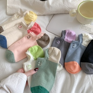 Calcetines de mujer de algodón peinado <span class=keywords><strong>sin</strong></span> costuras, de corte bajo, con diseño de dibujos animados y bordado facial, a juego de colores, nueva colección Primavera/Verano - Product Image 2