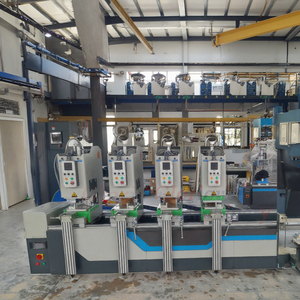 Machine sans couture pour portes et fenêtres UPVC avec soudeur à <span class=keywords><strong>double</strong></span> cadre Fabrication en <span class=keywords><strong>PVC</strong></span> avec moteur central et composants PLC - Product Image 3