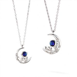 Collar de pareja con colgante de astronauta en la luna para hombre y mujer, collar de circonita con diseño de estrella, luna, espacio, universo, romántico, para amantes - Product Image 5