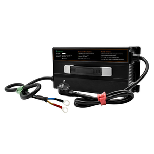 Cargador de Batería Inteligente de 29.2V 30A 8S con Carga Rápida, Múltiples Protecciones y Ventilador de Refrigeración para RV, Almacenamiento Solar y Uso Marino - Product Image 4