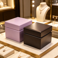 Boîte à bijoux en bois haute brillance avec insert en velours, options multicolores, logo personnalisé pour les bijouteries, la vente au détail et l'emballage de cadeaux de marques de luxe