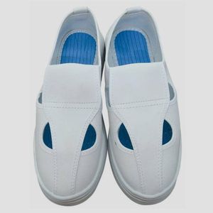 Chaussures antistatiques blanches ESD pour salles blanches, idéales pour les environnements pharmaceutiques, médicaux et de laboratoire - Product Image 1