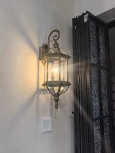 Lampe Murale Solaire Extérieure Étanche pour Cour, Couloir et Porte, Style Rétro Européen - Product Image 5