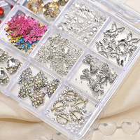 Ensemble de breloques pour ongles en fleurs séchées naturelles, papillons roses, strass et perles pour la décoration des ongles DIY