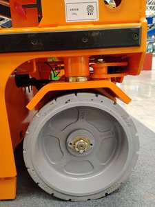 ยางตันสำหรับรถยกแบบกรรไกร Dingli/Genie/JLG ขนาด 15x5 ไม่ทำลายพื้นผิว ใช้กับรถยก AWP - Product Image 2