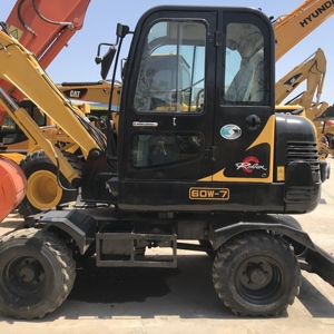 Excavadora Hyundai Modelo 60W-7 de 7 Toneladas, Motor Cummins, Unidad Usada a Bajo Precio, Pintura Original, Incluye Bomba Enerpac, Componentes y Caja de Cambios - Product Image 6