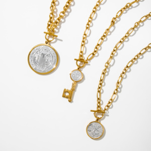 YF6528 Collana con Ciondolo a Forma di Chiave d'Angelo, Catena OT in Acciaio Inossidabile Placcato Oro 18k, Ipoallergenica e Impermeabile - Product Image 4