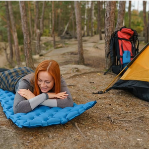 Matelas de couchage gonflable compact ultraléger de haute qualité et oreiller imperméable 4 saisons pour le camping, la randonnée et les activités de plein air - Product Image 2