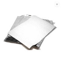 Feuilles de papier d'emballage pour sandwich en feuille isolée en nid d'abeille anti-graisse imprimées sur mesure