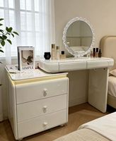 Coiffeuse de chambre en MDF au design français avec miroir LED intégré, tiroirs extensibles et réglables, et structure durable