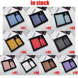 กระเป๋าใส่เอกสารตั๋วเครื่องบินพร้อมโลโก้สั่งทำ  พร้อมที่เกี่ยวกระเป๋าเดินทาง  วัสดุหนัง PU  ชุดป้ายติดกระเป๋าเดินทาง  กล่องของขวัญ - Product Image 6