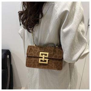 Bolso Cuadrado Pequeño de Estilo Europeo y Americano Retro, Bolso de Mano de Lujo para Mujer, Bolso Bandolera Versátil y Popular - Product Image 3