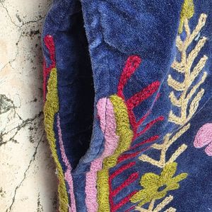 Abrigo de Algodón para Mujer con Cuello Mandarín, Bordado Suzani, Acolchado de Terciopelo, Estampado Floral, Manga Larga, para Invierno - Product Image 5