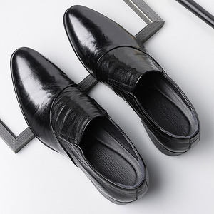 Chaussures habillées en cuir noires à bout pointu et talon bas pour hommes, idéales pour le bureau et les occasions formelles - Product Image 3