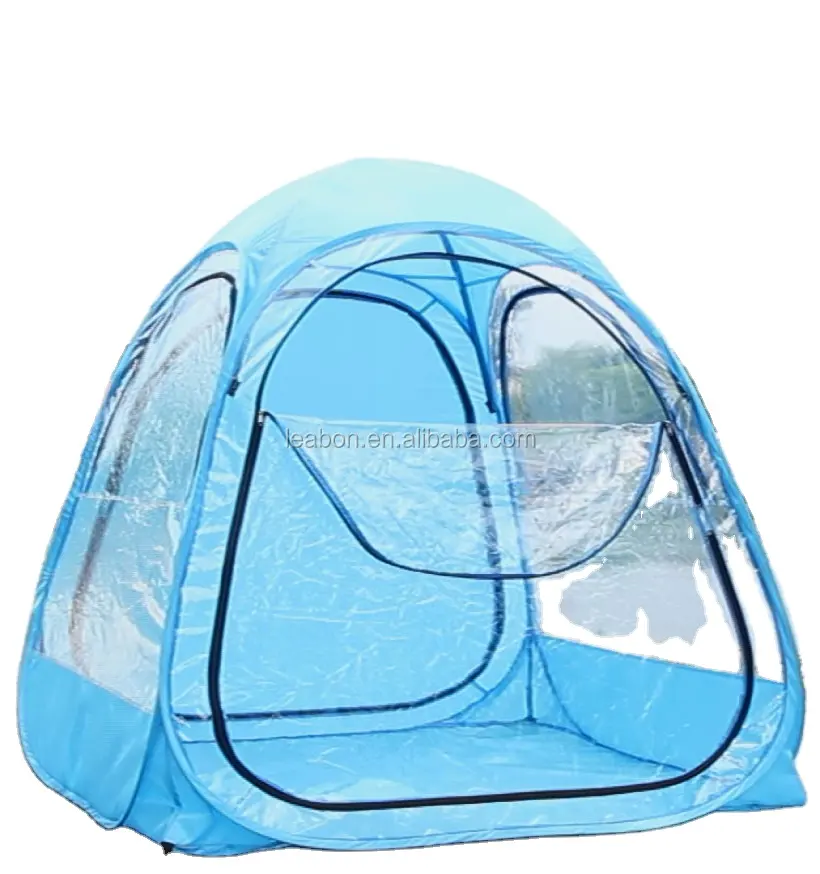 추운 날씨에 게임을 볼 수있는 팝업 시스템이있는 낚시 텐트