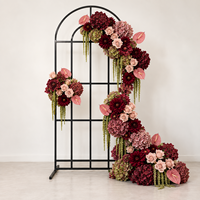 Rangkaian Bunga Buatan Tangan Mawar Dahlia Anthurium Hydrangea dengan Lilin Tinggi Hitam untuk Dekorasi Meja Pernikahan