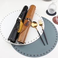 Napperons de Thanksgiving en cuir Napperon rond à rivets Tapis de table à manger moderne lavable en cuir Napperons de table