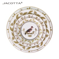 Vente en gros d'assiettes de luxe, vaisselle design oiseau animal, service d'assiettes en porcelaine osseuse, service de table en or gaufré