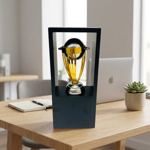 Vitrine moderne pour trophée de cricket en métal avec finition dorée et base noire, trophée de cricket finition dorée, vitrine de présentation en métal pour trophée de cricket B - Product Image 3