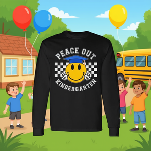 Camiseta de manga larga con cara sonriente de Peace Out Kindergarten, último día de clases - Product Image 3