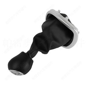 หัวเกียร์หนัง Renault Clio III ปี 2005-12 แบบ 6 สปีด ดีไซน์ตามหลักสรีรศาสตร์ พร้อมฝาครอบกันฝุ่น - Product Image 1