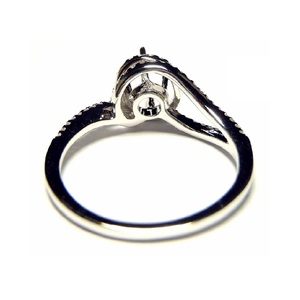 Bague de fiançailles semi-montée classique orthodoxe pour femme en or blanc massif 18 carats avec diamant taille brillant de haute qualité, idéale pour les mariages et les fêtes. - Product Image 3